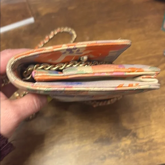 CHANEL, UNIQUE, & INCREDIBLY PRICED, Floral Chain wallet on chain crossbody. - Picture 8 of 11